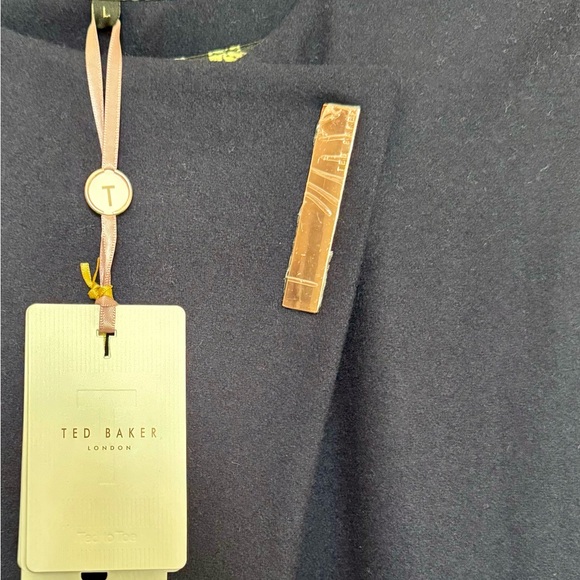 Ted Baker London Minimalist Cape in Navy Size Large - Picture 3 of 5